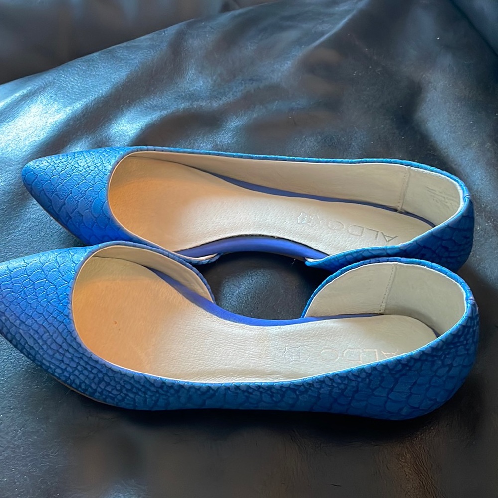 Aldo ladies slip on shoes.